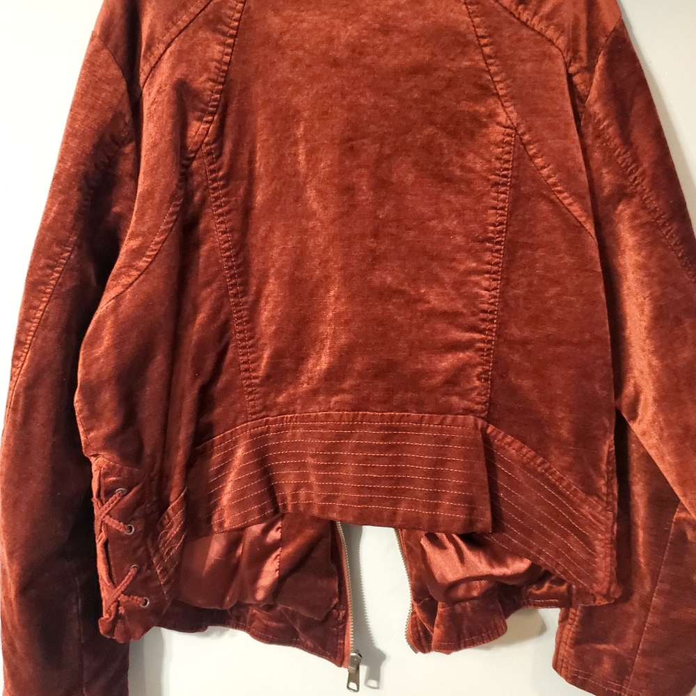 Velvet Cropped Jacket - Picture 7 of 7